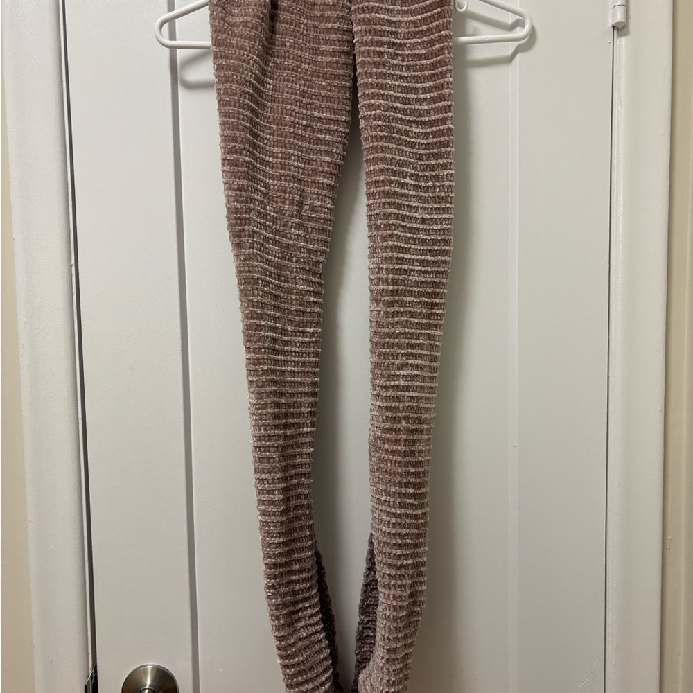 Cozy Ribbed Knit Scarf - Picture 2 of 2